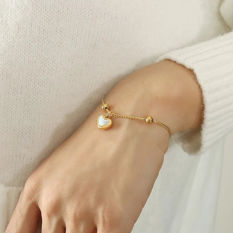 Conjunto De Joias Coração Pérola Banhado em Ouro 18k (Colar, Brinco, Pulseira)