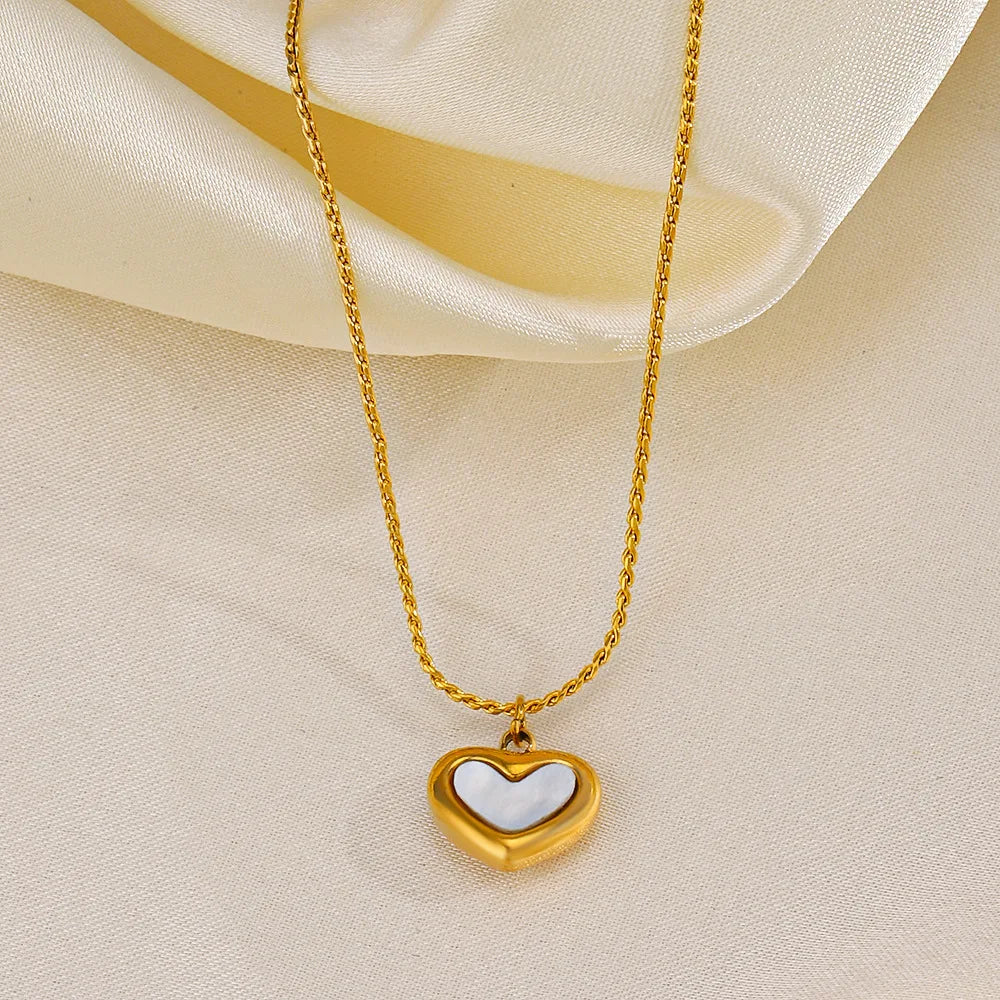 Conjunto De Joias Coração Pérola Banhado em Ouro 18k (Colar, Brinco, Pulseira)