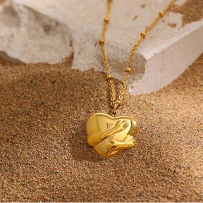 Para Minha Filha - Colar Coração Abraçado Banhado a Ouro 18k
