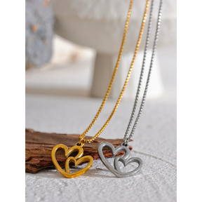 Conjunto De Joias Duplo Coração Banhado em Ouro 18k (Colar, Brinco)