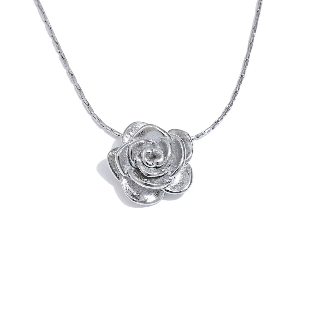 Colar Rosa Encantada Banhado a Ouro 18k